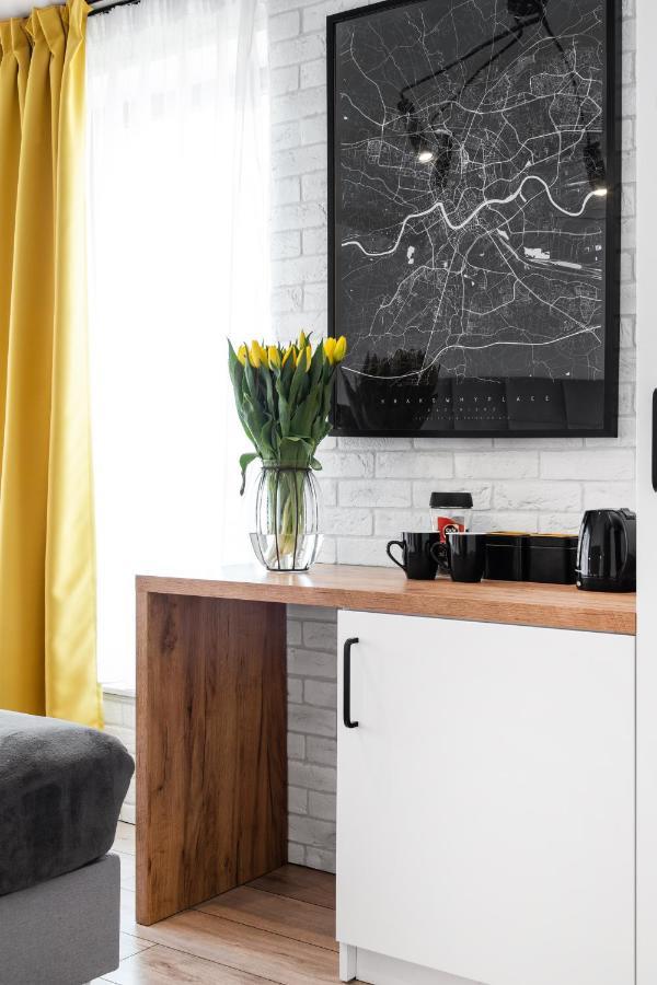Househost Apartament: Ul. Miodowa 42/42B Краков Экстерьер фото